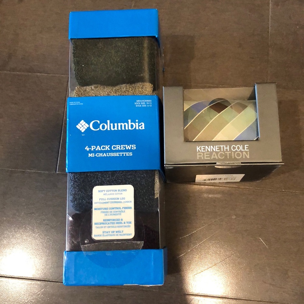 NWT Columbia wool socks (4) and Kenneth Cole tie. - Picture 1 of 3